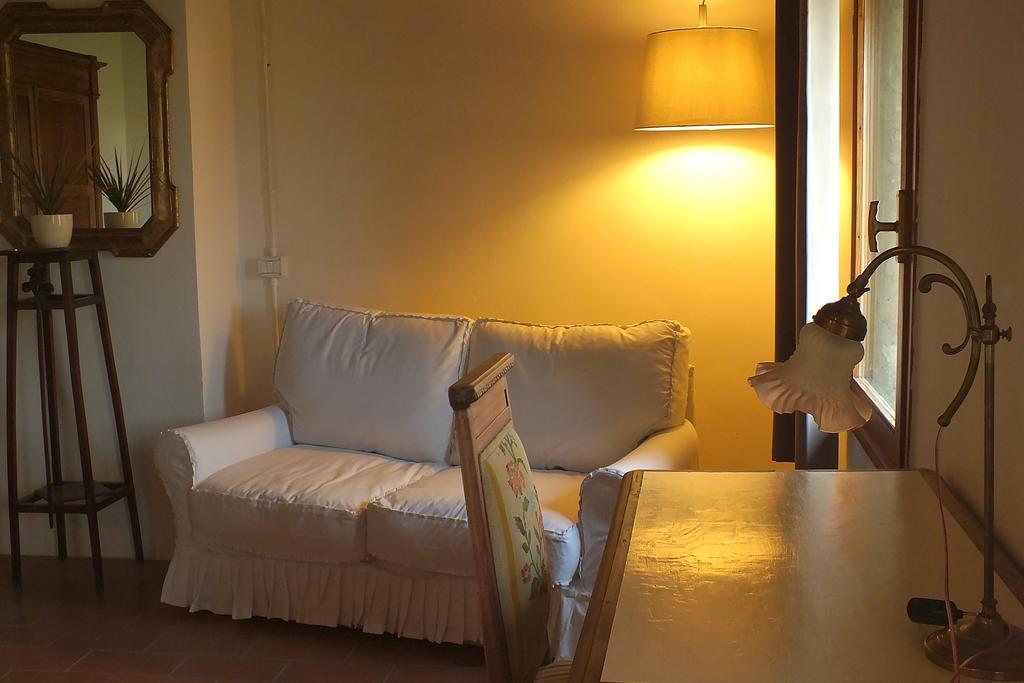 Corte Di Maggio B&B Country House Imola Bilik gambar